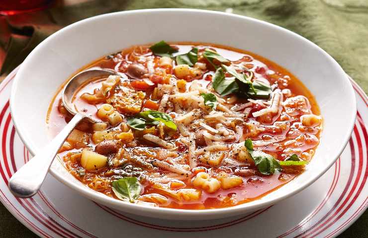 Piatto di minestrone